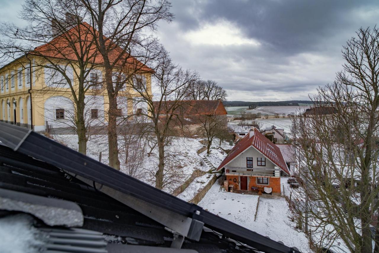 Hotel Smrz Sepekov Екстериор снимка