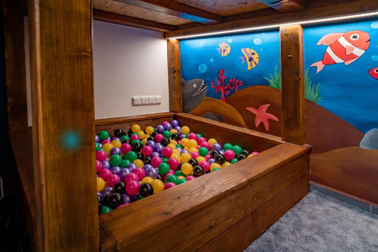Hotel Smrz Sepekov Екстериор снимка