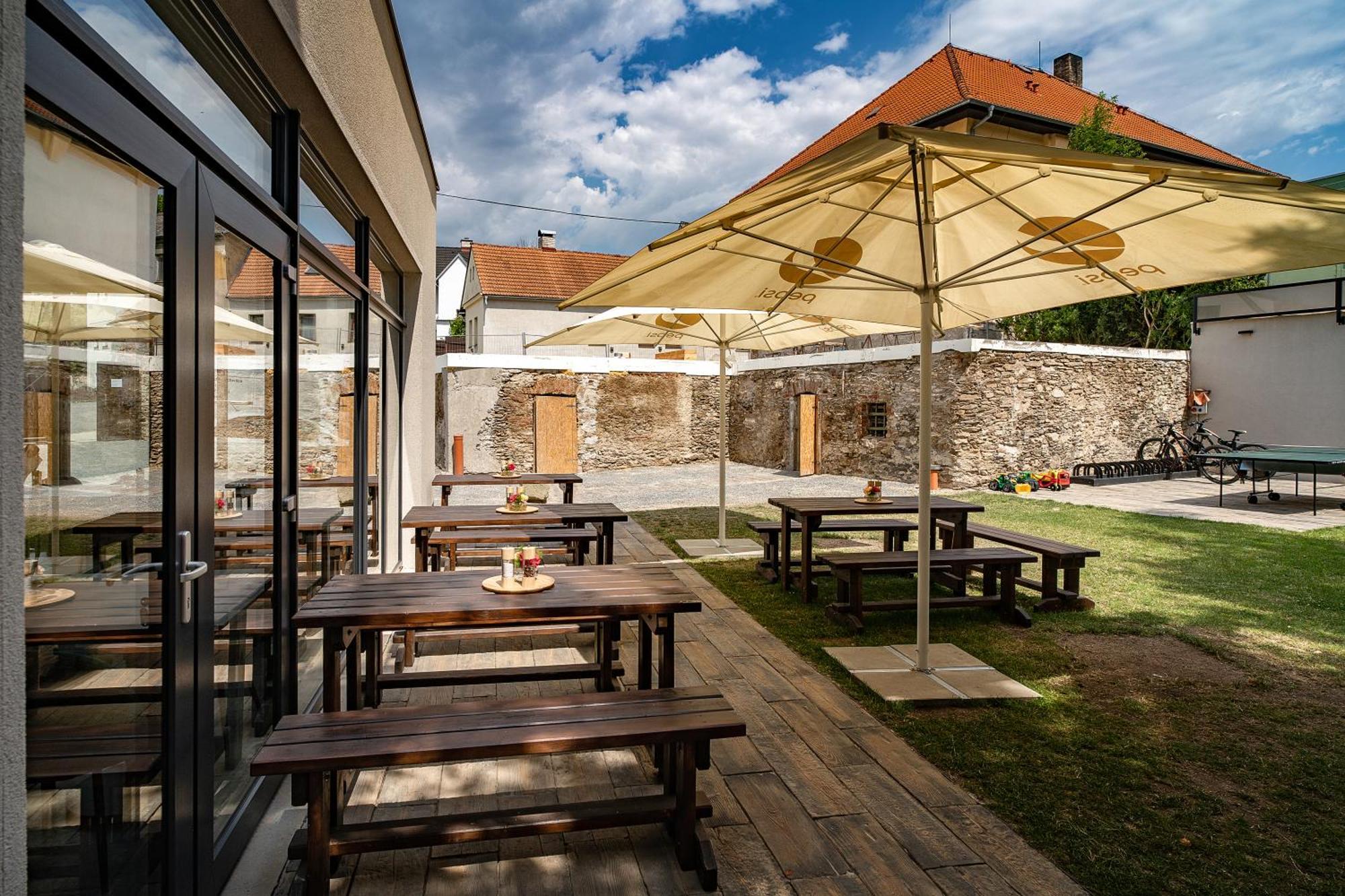 Hotel Smrz Sepekov Екстериор снимка